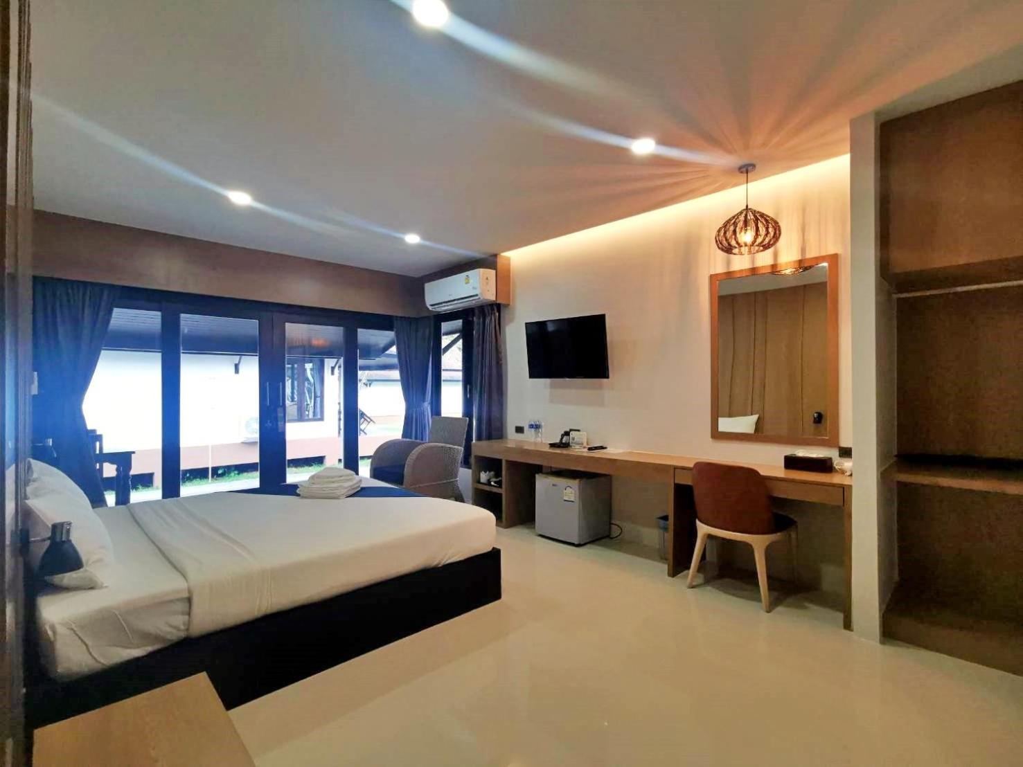 Nana Beach Hotel & Resort Pathiu Ngoại thất bức ảnh
